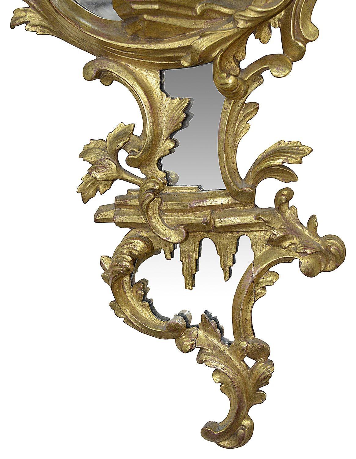 English Pair 19TH Century Chinese Chippendale Style Carved Giltwood Girondole For Sale