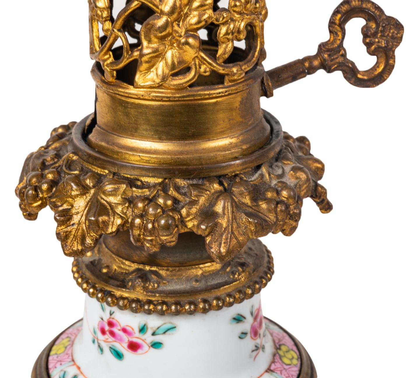 Paire de vases / lampes Famille Rose chinoises du 19e siècle, vers 1880 en vente 2