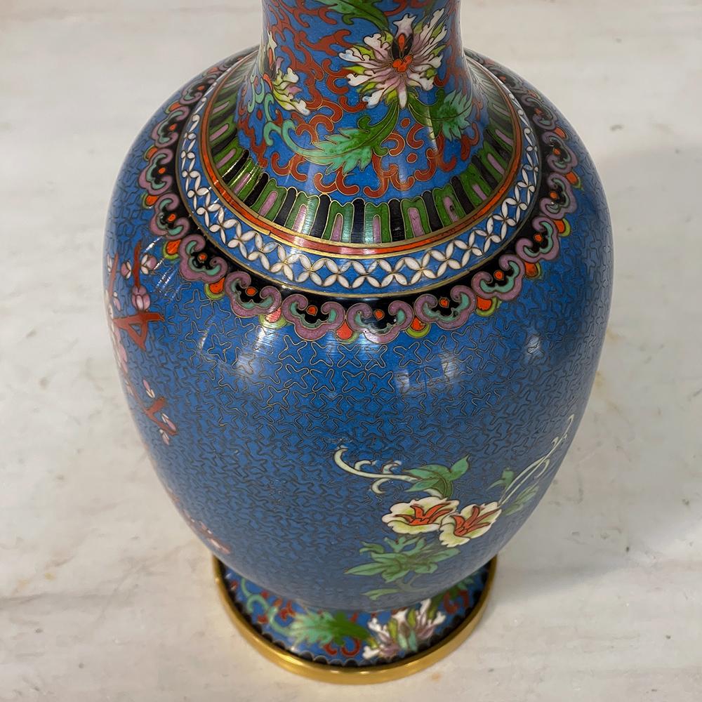 Paire de vases en cloisonné du XIXe siècle en vente 6
