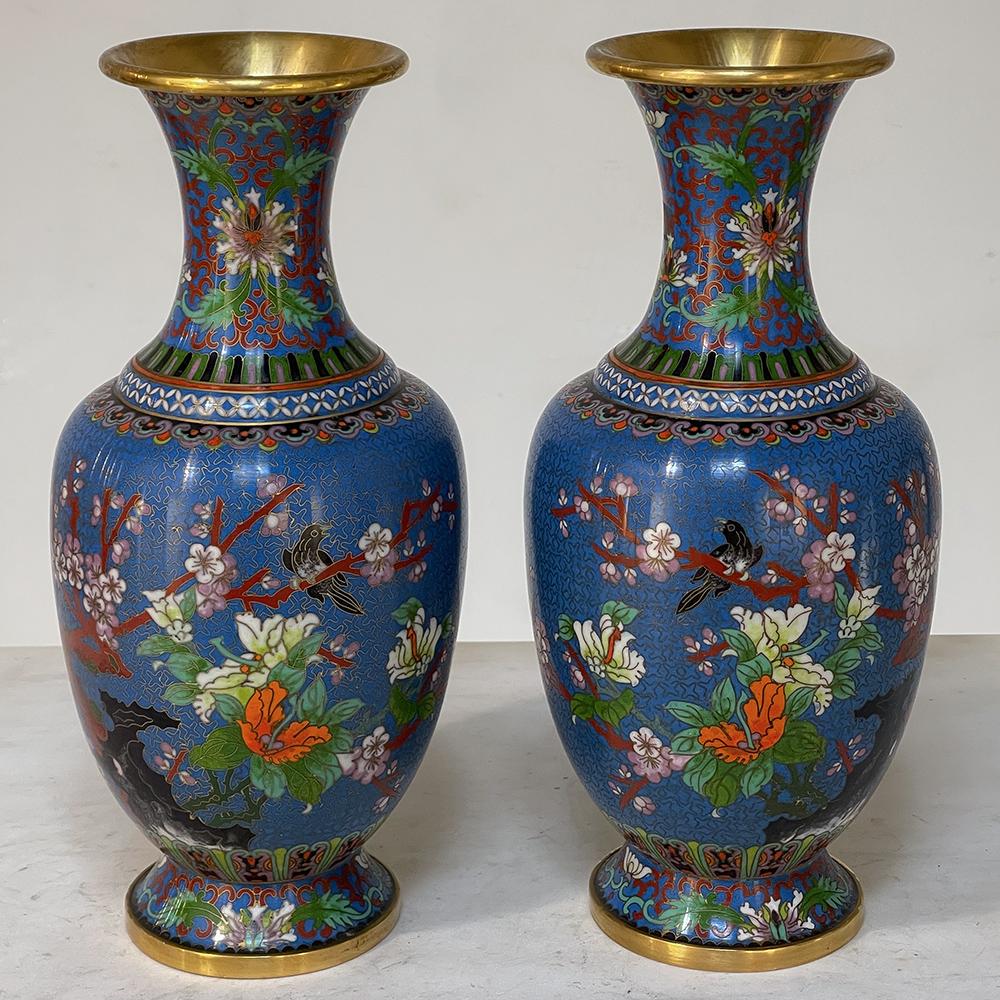 Fin du XIXe siècle Paire de vases en cloisonné du XIXe siècle en vente