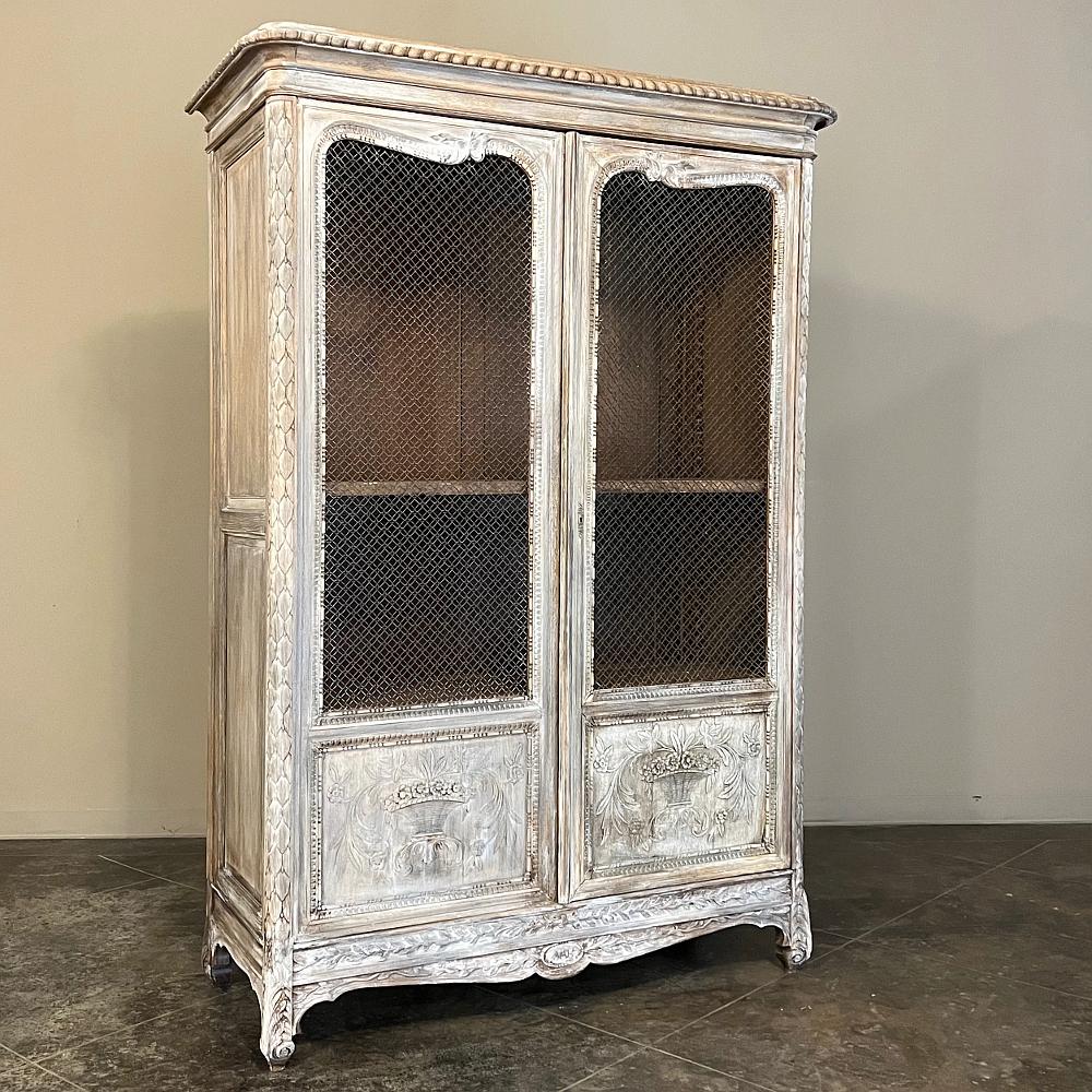 Pair 19th Century Country French Louis XVI Whitewashed Bookcases For Sale 6