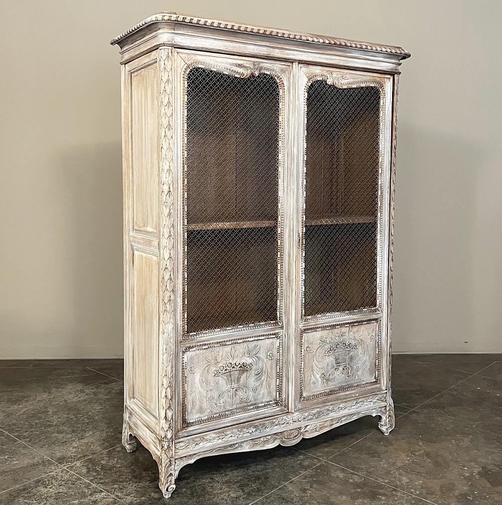 Hand-Crafted Pair 19th Century Country French Louis XVI Whitewashed Bookcases For Sale