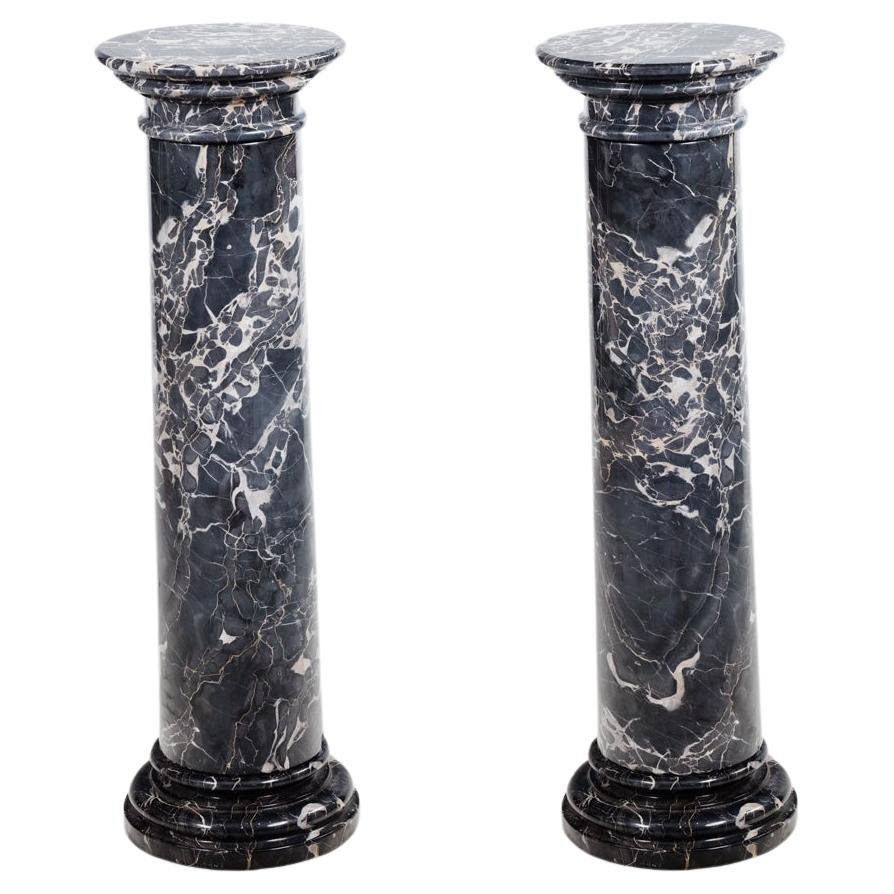 Paire de piédestaux à colonne en marbre gris tourterelle du 19ème siècle en vente
