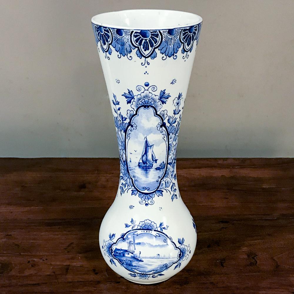 Pair 19th Century Dutch Blue and White Vases In Good Condition In Dallas, TX