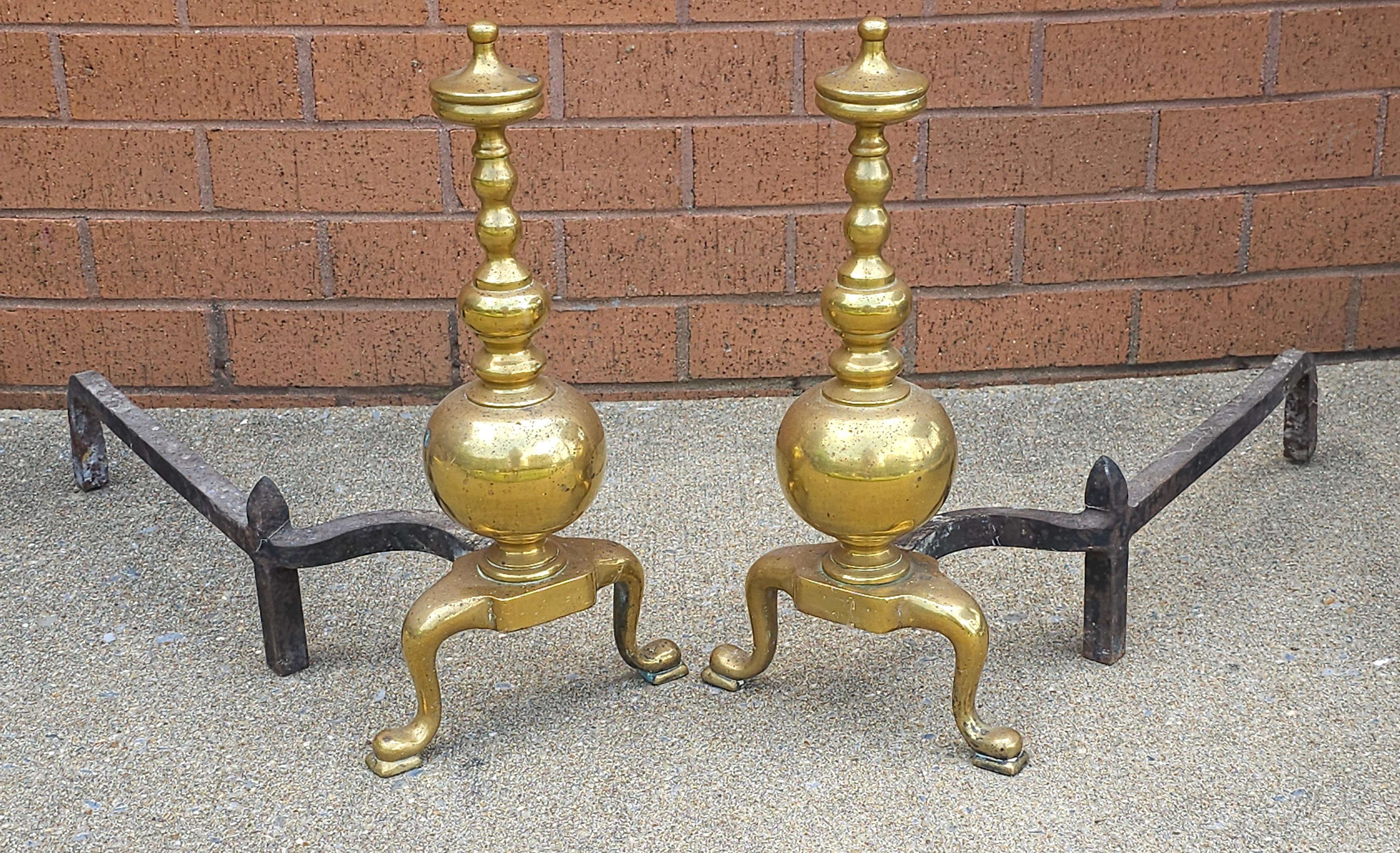 Polished Pair 19th Century Edwardian Cast Brass Fireplace Andirons For Sale