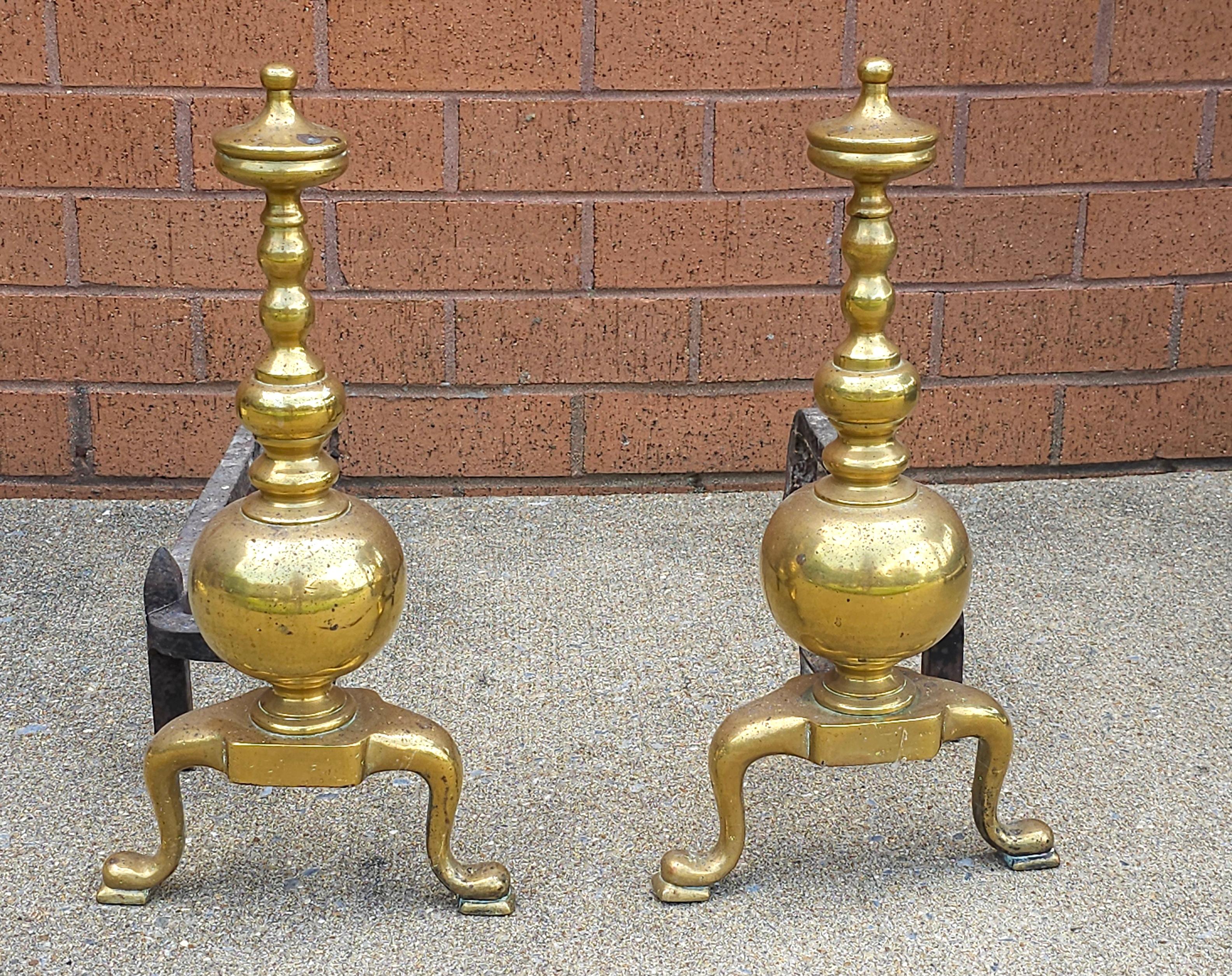 Pair 19th Century Edwardian Cast Brass Fireplace Andirons In Good Condition For Sale In Germantown, MD