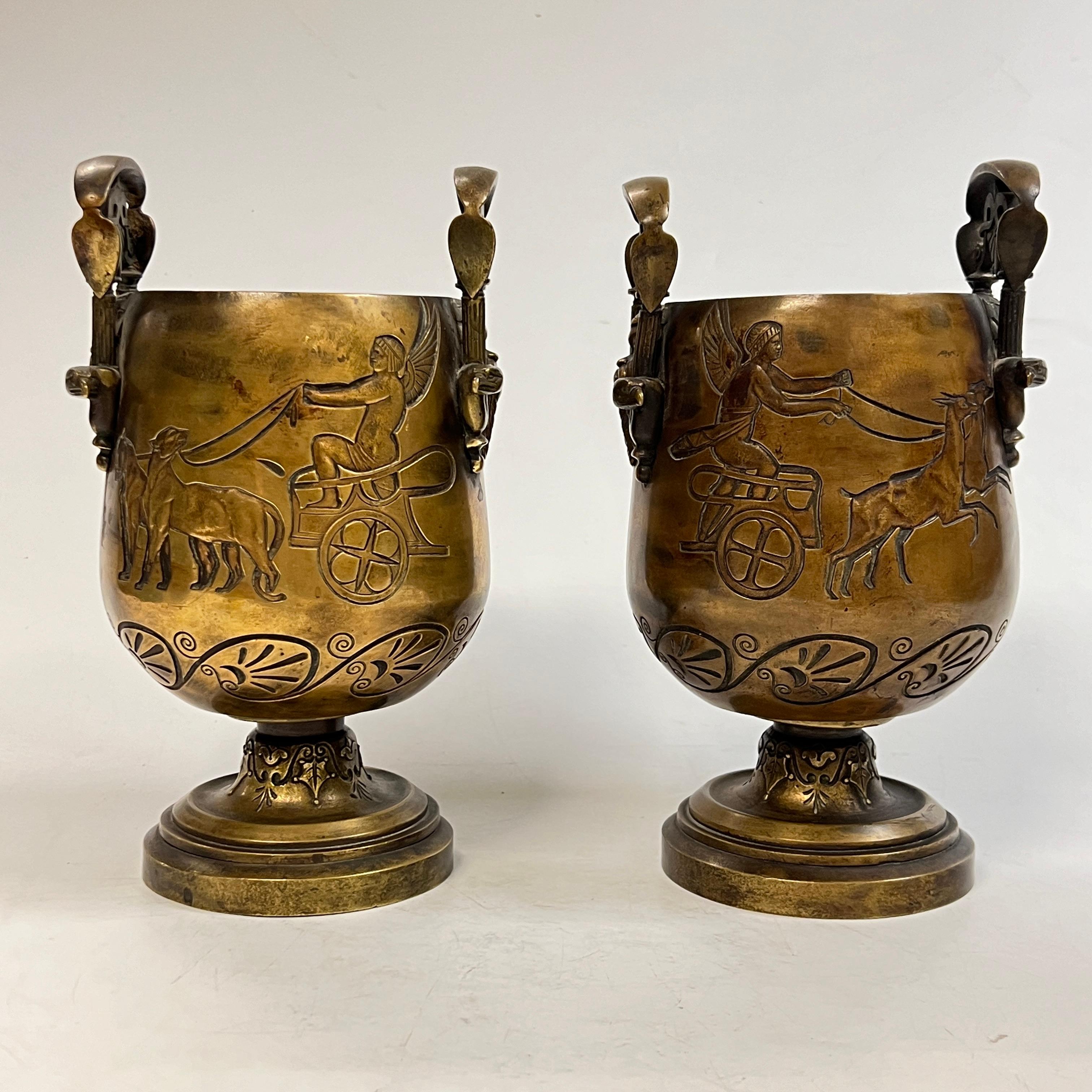Coppia di vasi in bronzo egiziani del XIX secolo In condizioni buone in vendita a New York, NY