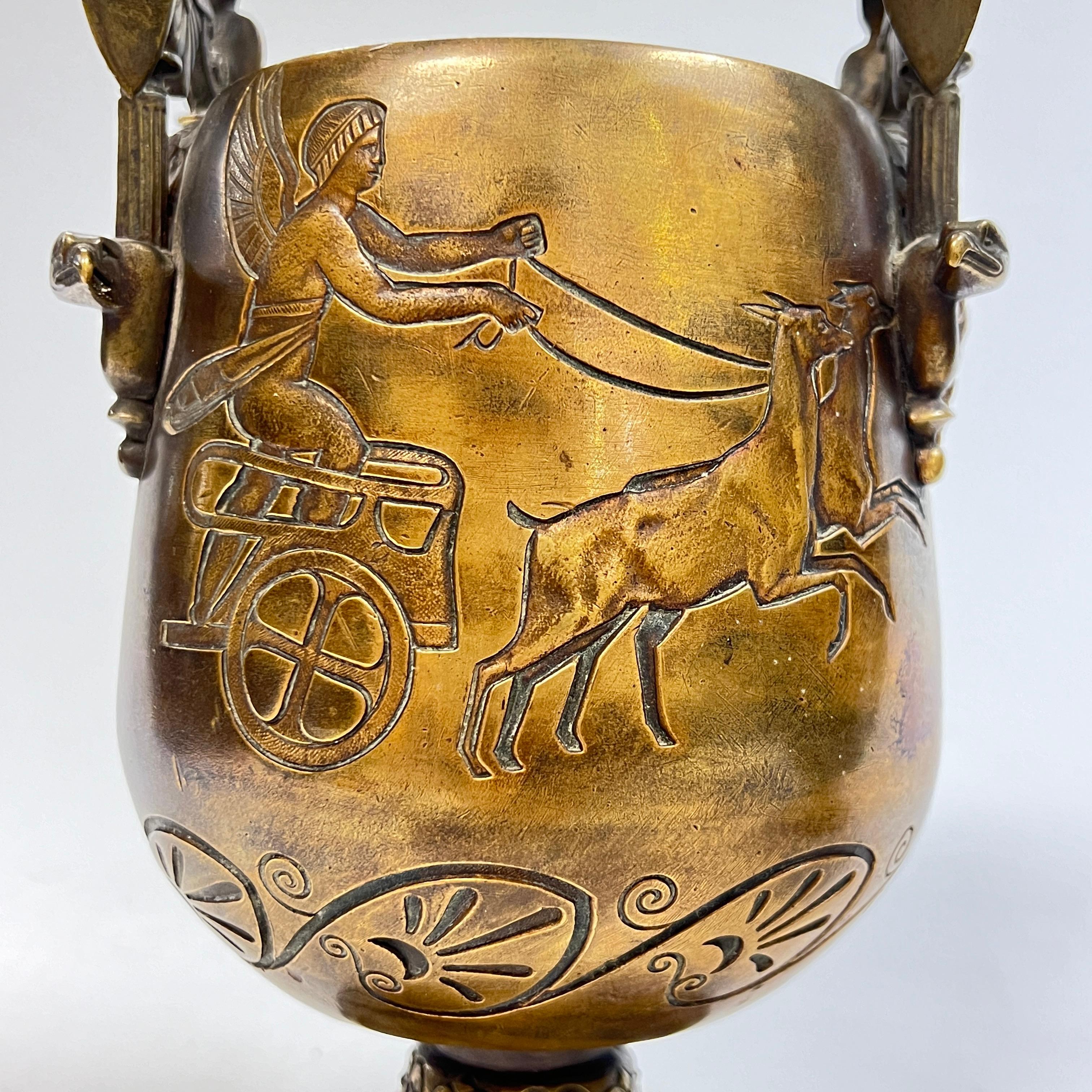 Coppia di vasi in bronzo egiziani del XIX secolo in vendita 2
