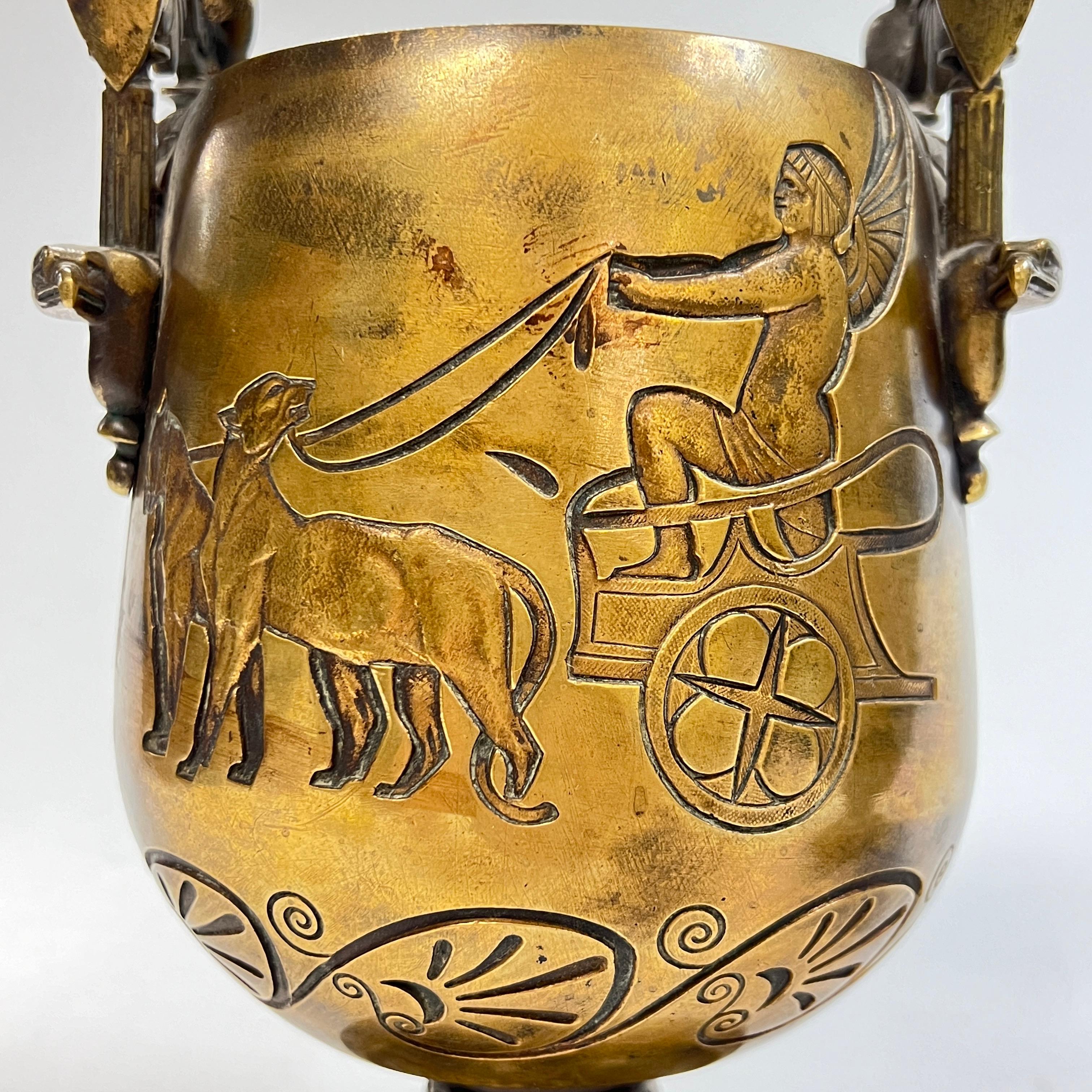 Coppia di vasi in bronzo egiziani del XIX secolo in vendita 3