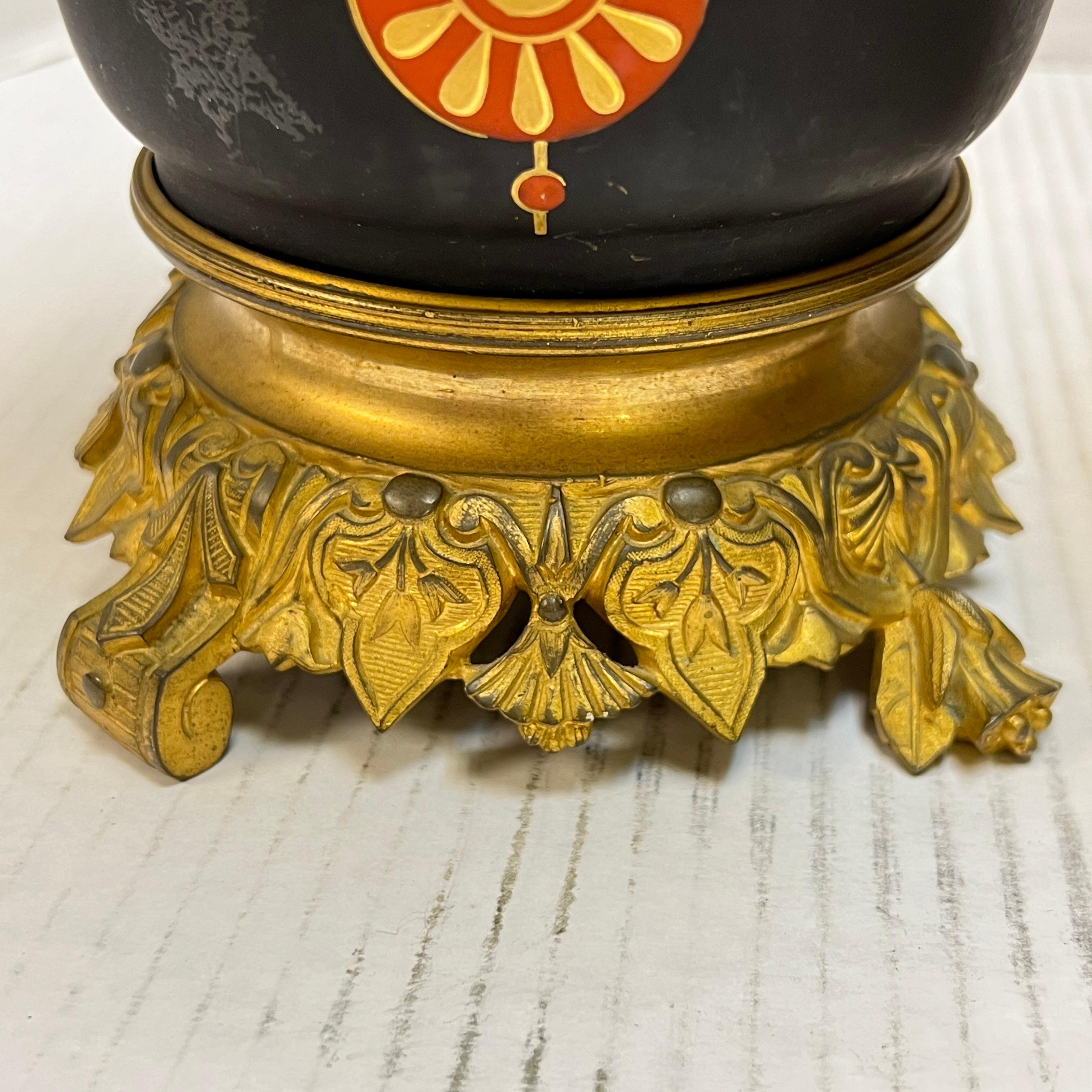 Bronzo Coppia di vasi in bronzo dorato del XIX secolo del periodo del Rinascimento egiziano in vendita
