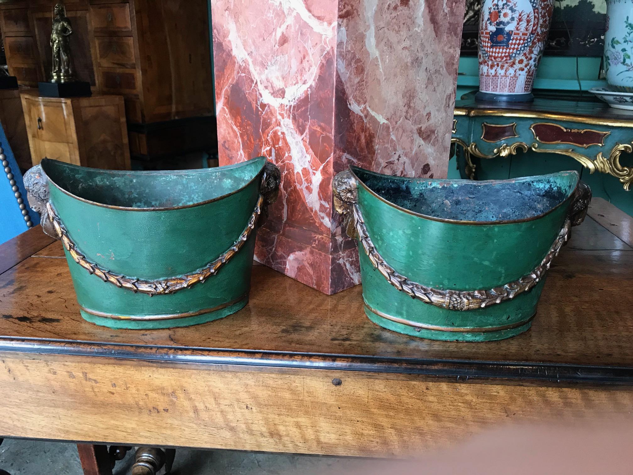 19th C Empire Tole Painted Green & Bronze Jardinières Urns Cachepot, Pair In Good Condition In West Hollywood, CA