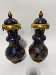 Paire de vases en bois découpé et doré, style Brighton Pavilion, Angleterre, 19e siècle