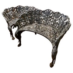 Coppia di panchine da giardino in ghisa inglesi del XIX secolo