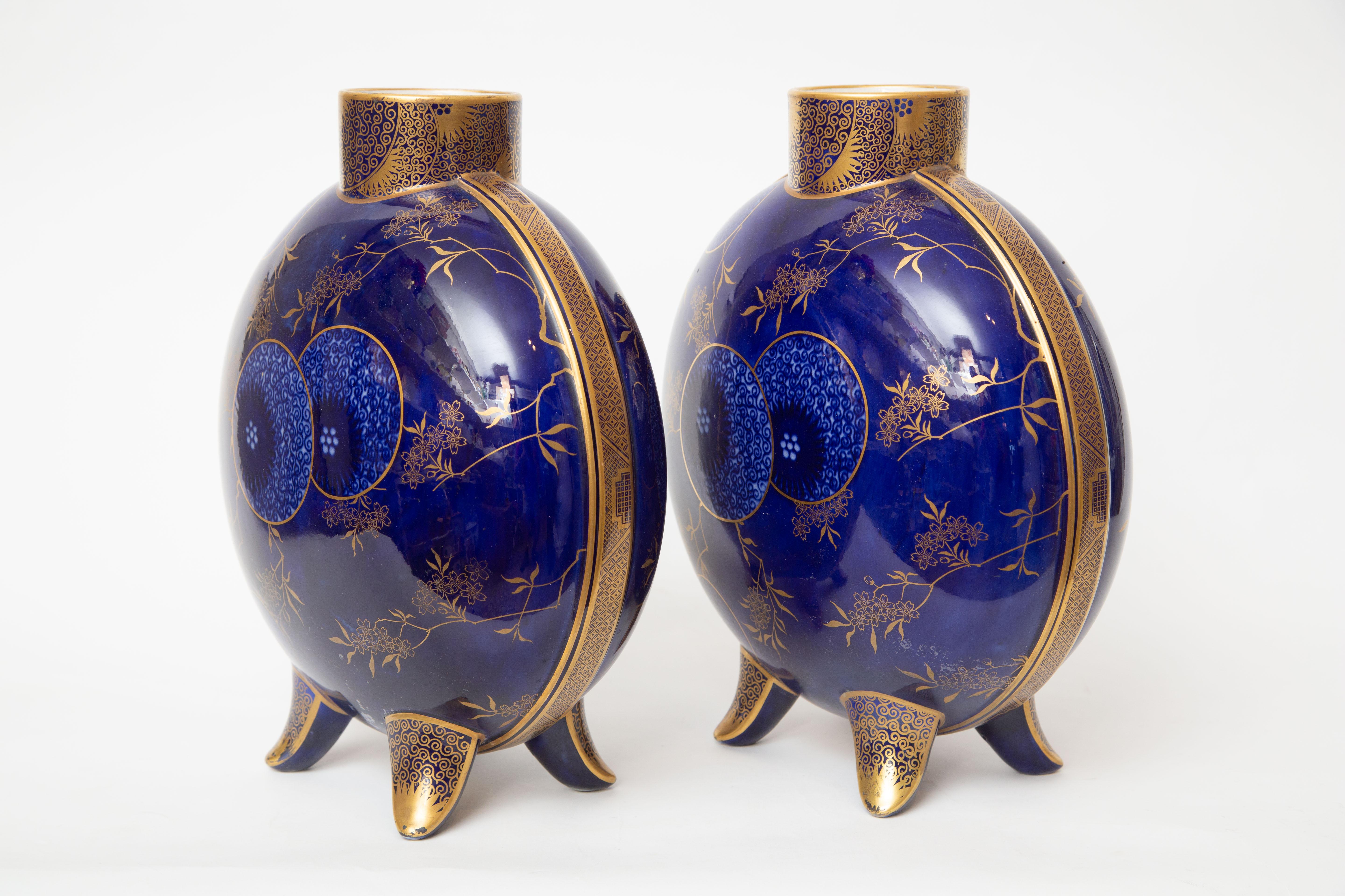 Chinoiserie Pair 19th Century English Flow Blue Willow Vases. Large Size 
