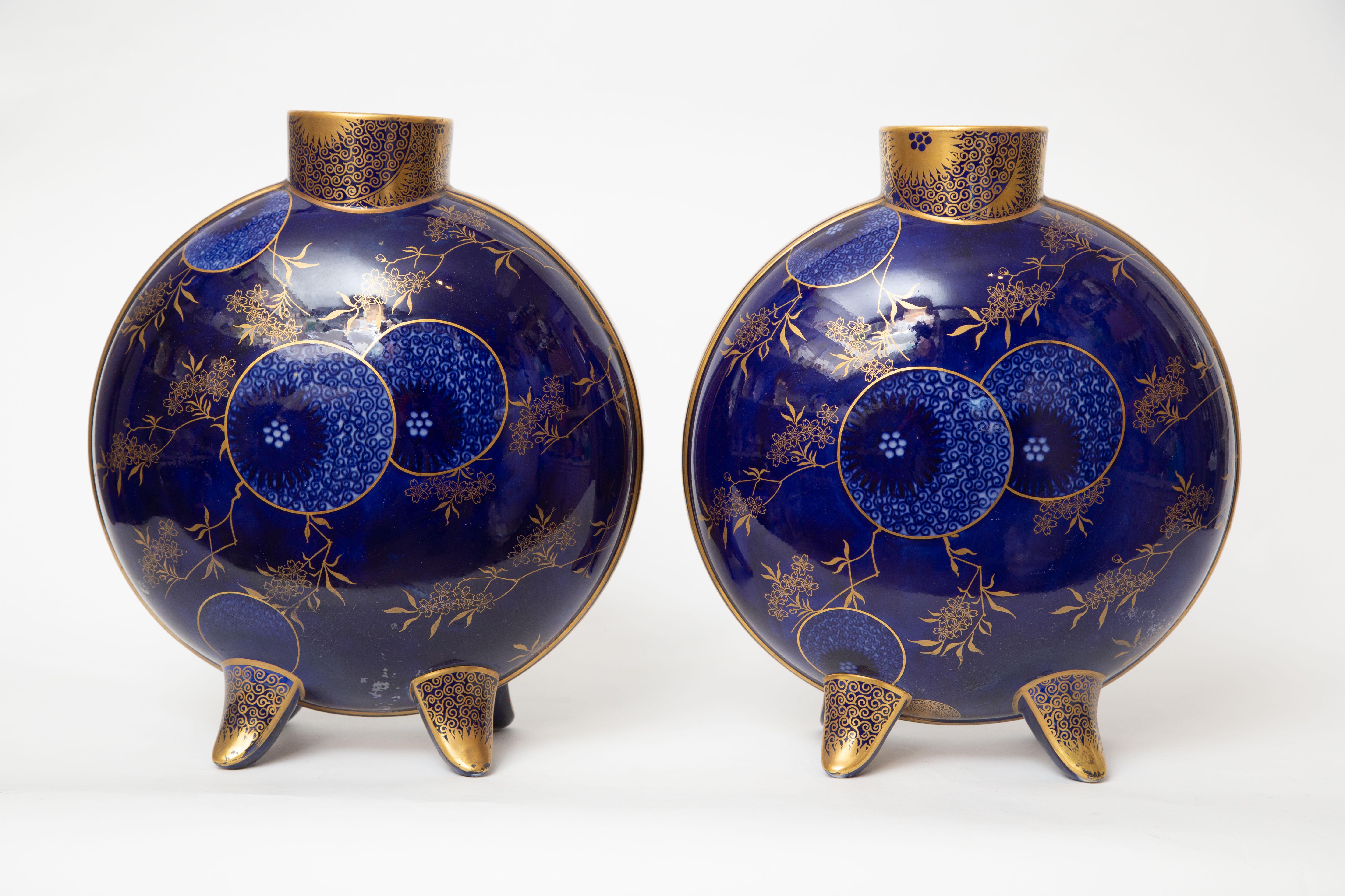 Late 19th Century Pair 19th Century English Flow Blue Willow Vases. Large Size 