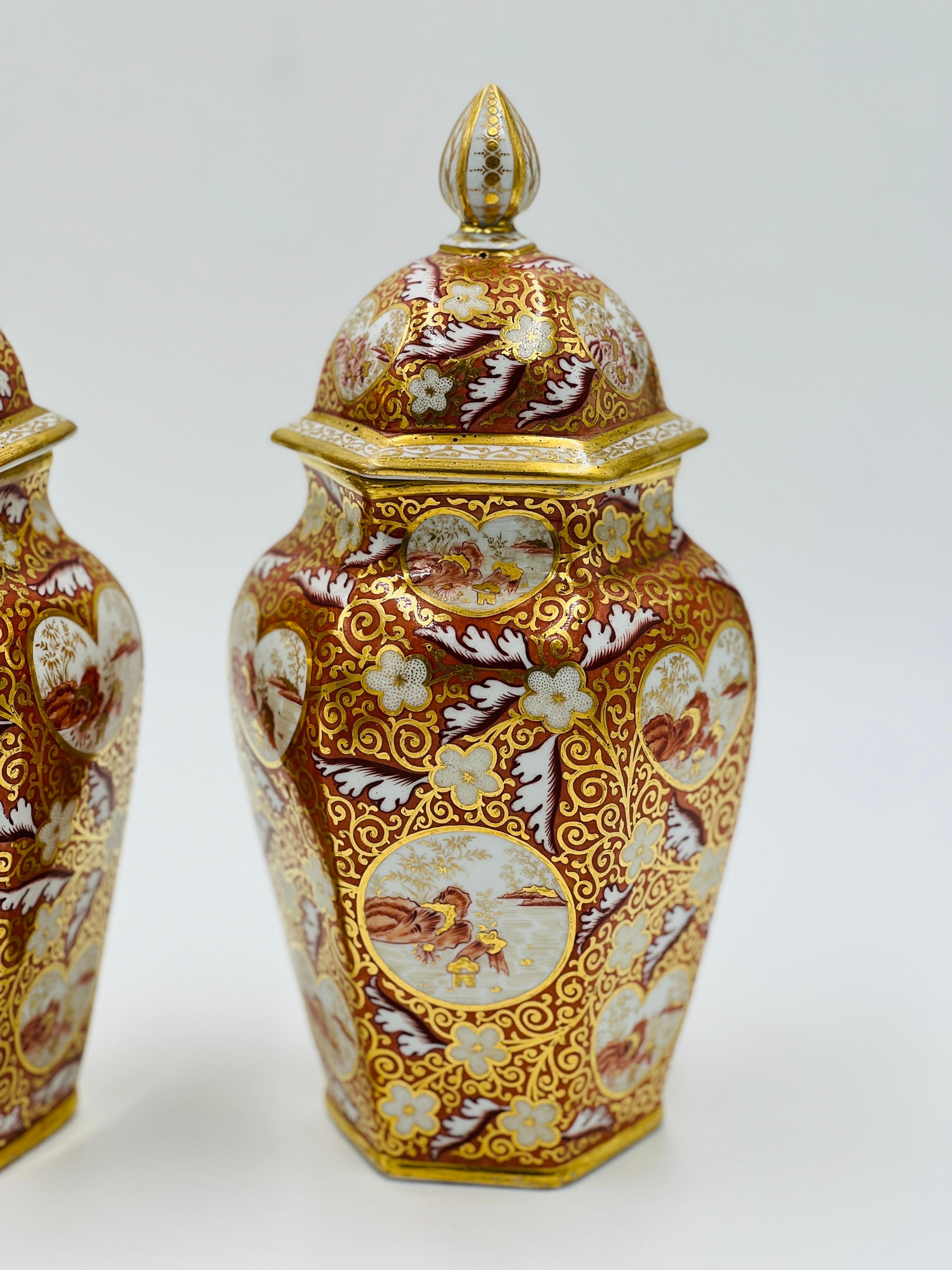 Pair, 19th Century English Japonesque Porcelain Lidded Urns Exc 10.25” In Good Condition For Sale In Atlanta, GA