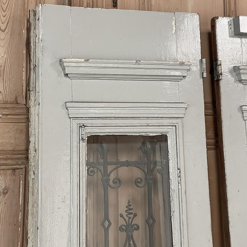 Paar Außentüren aus dem 19. Jahrhundert mit Schmiedeeisen im Angebot 7