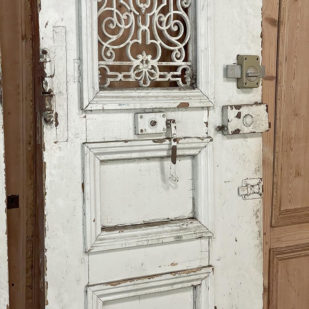 Paar Außentüren aus dem 19. Jahrhundert mit Schmiedeeisen im Angebot 12