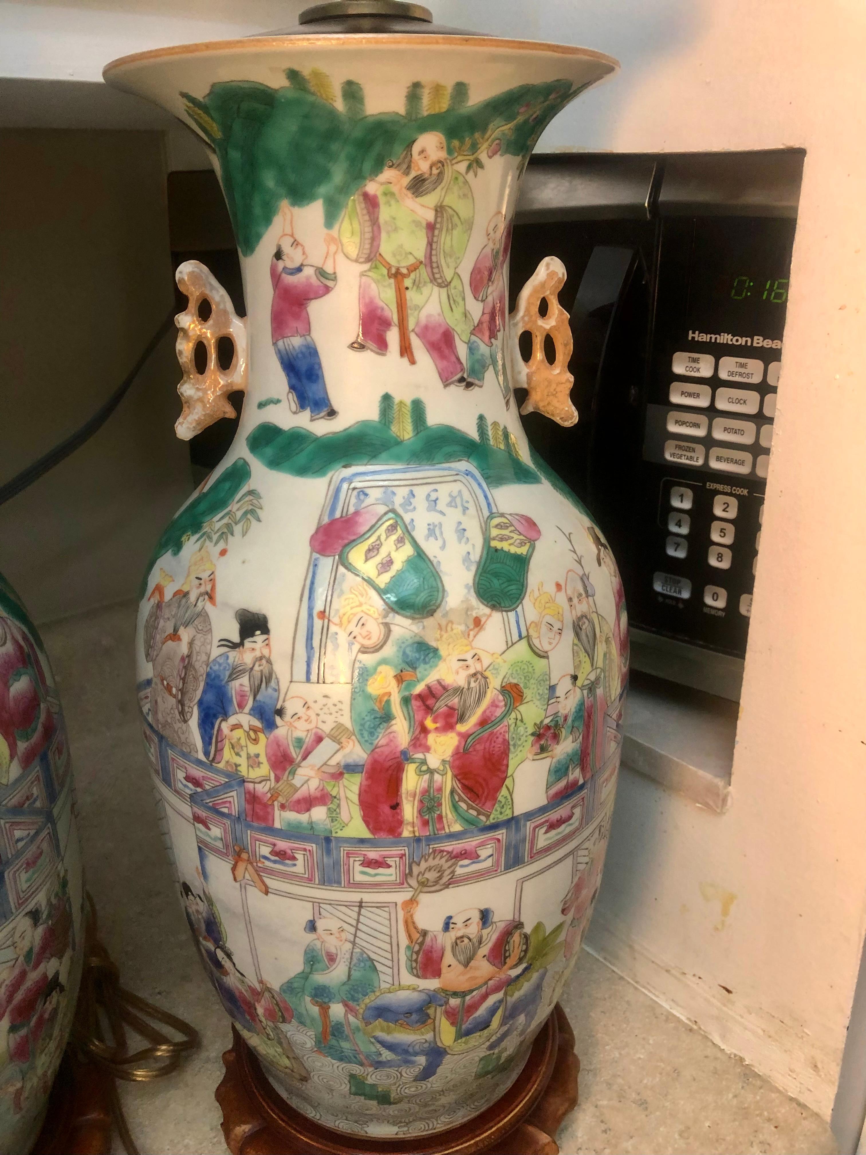 PAIR 19th Century Famille Rose Chinese Porcelain Lamps with handles Very Vibrant For Sale 8