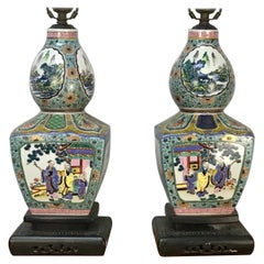 Pareja de lámparas de porcelana china Famille Verte del siglo XIX