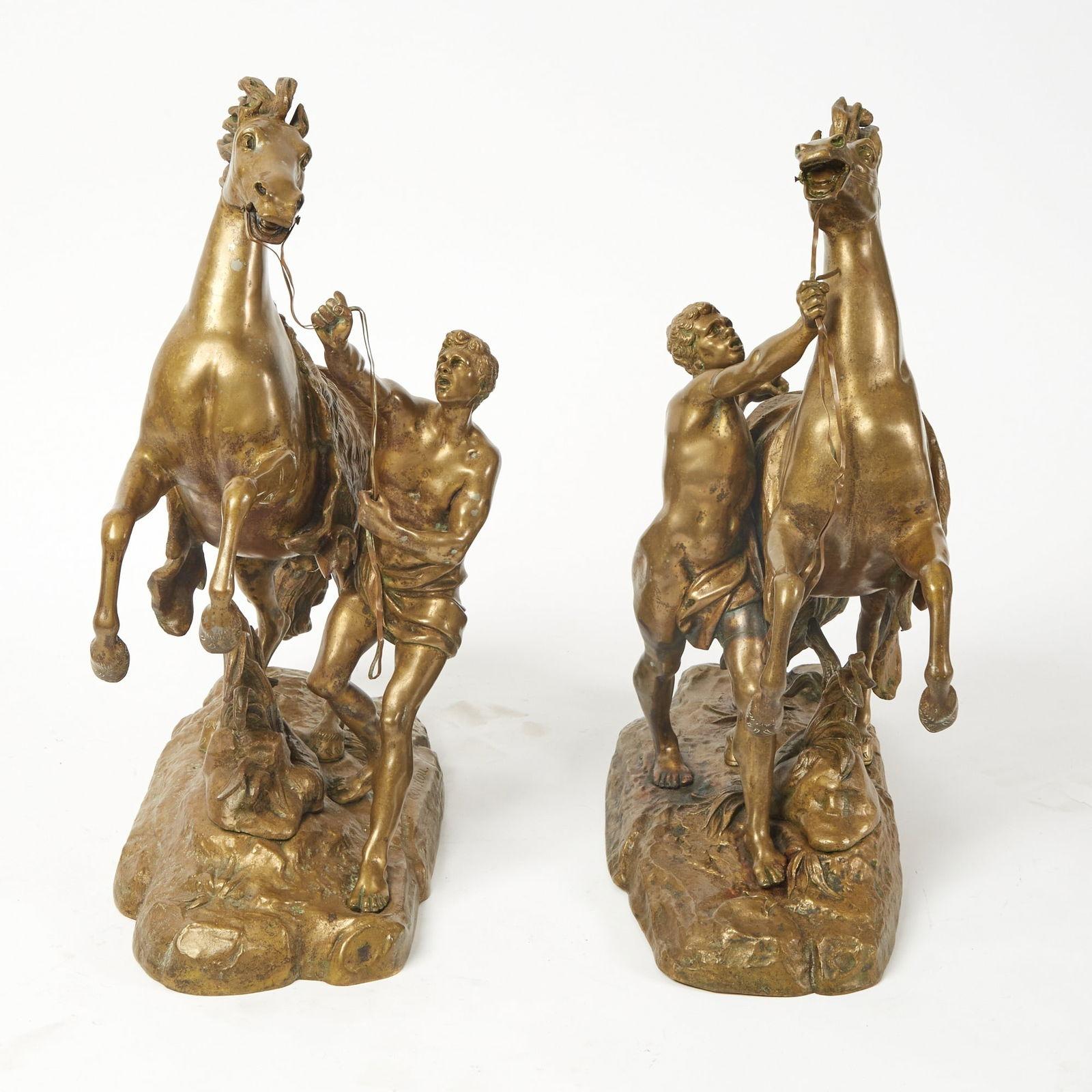 Paar französische Marly-Pferd-Skulpturen aus Bronze des 19. Jahrhunderts nach Coustou im Angebot 3