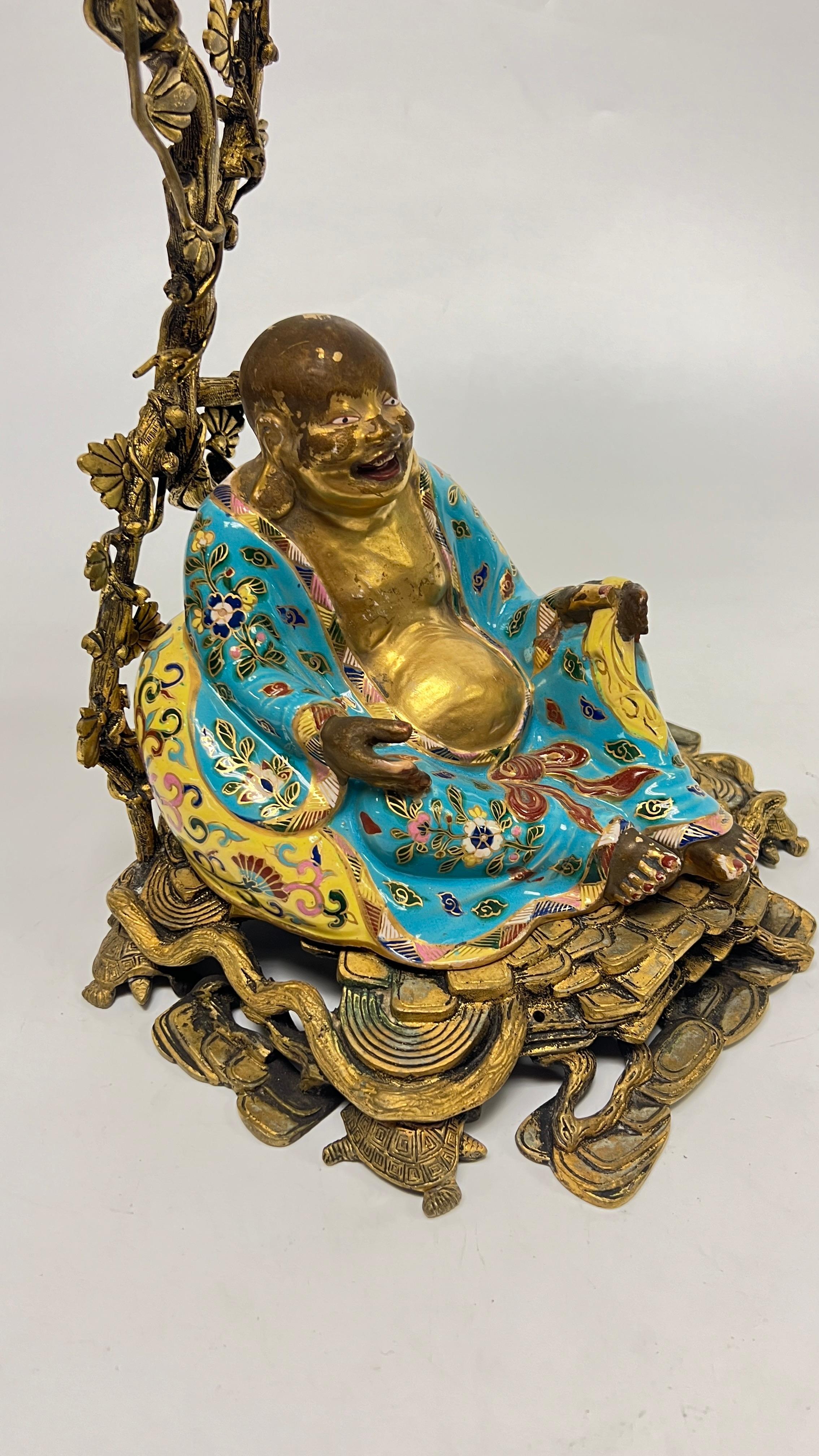 Coppia di candelabri francesi del XIX secolo in porcellana Chinoiserie e bronzo dorato in vendita 10