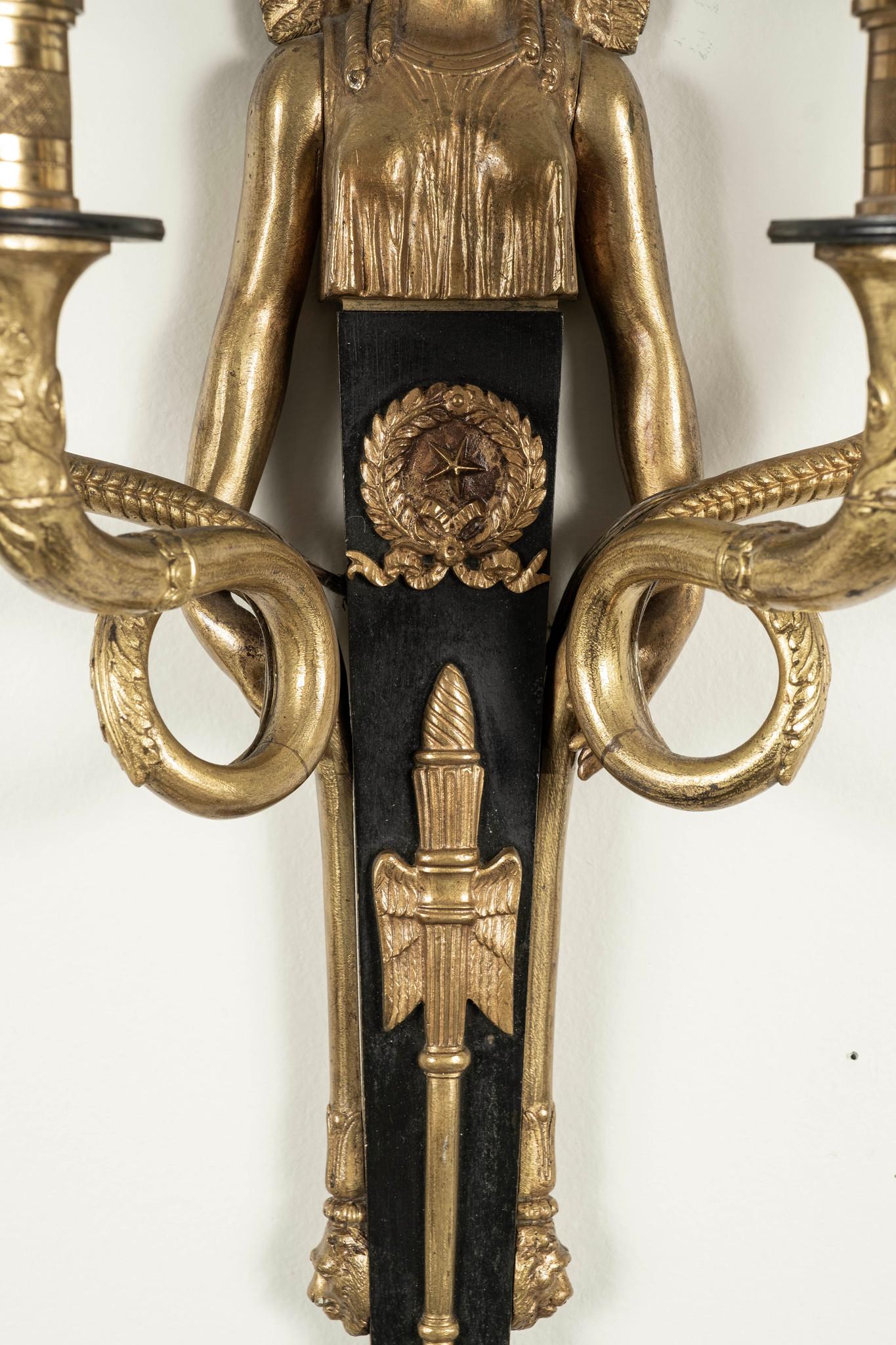 Paire d'appliques en bronze doré Empire du XIXe siècle en vente 4