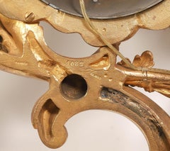 Pareja de candelabros de cinco luces de bronce dorado y esmalte azul franceses del siglo XIX