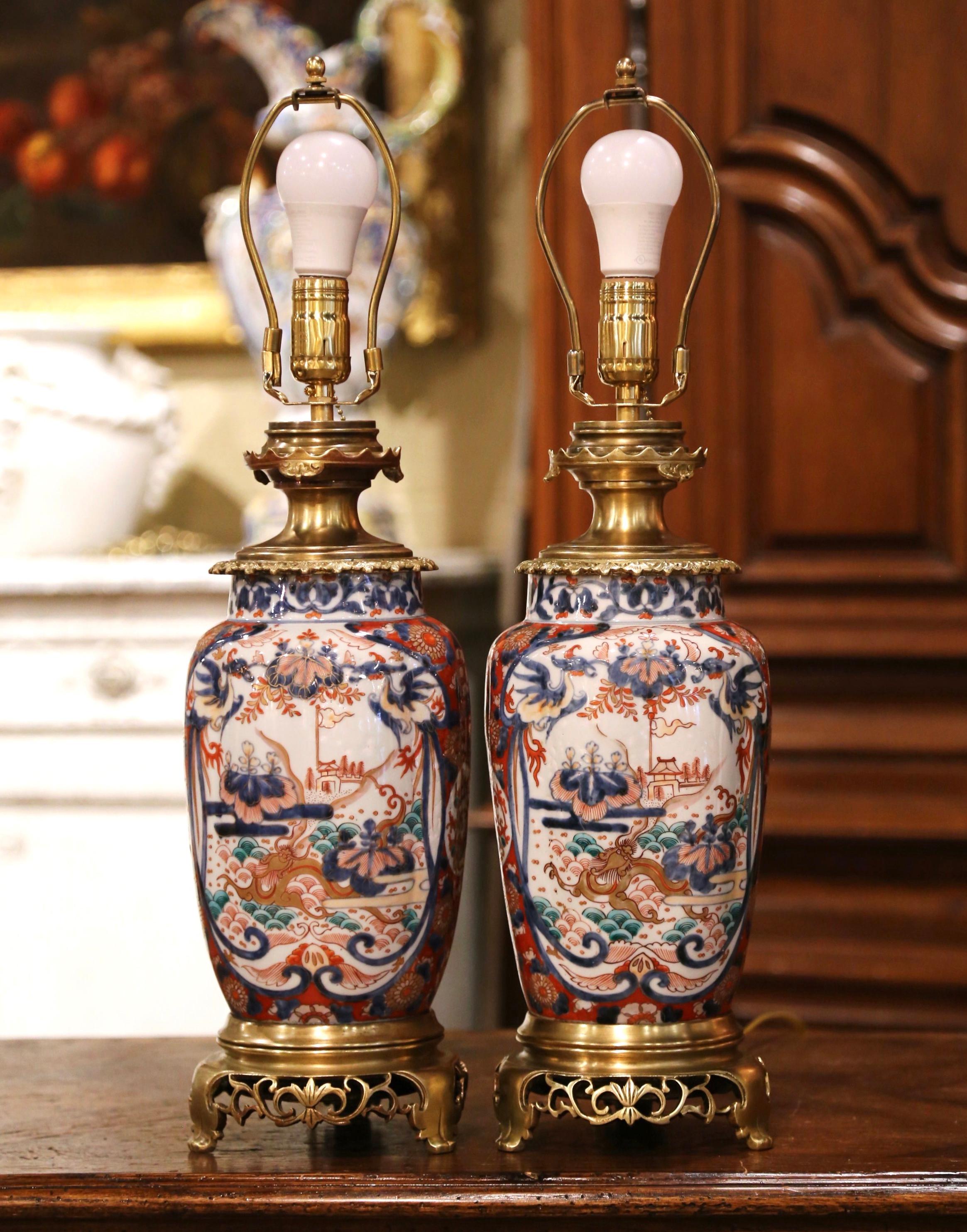 Pair of 19th Century French Imari Hand Painted Porcelain and Bronze Table Lamps In Excellent Condition In Dallas, TX