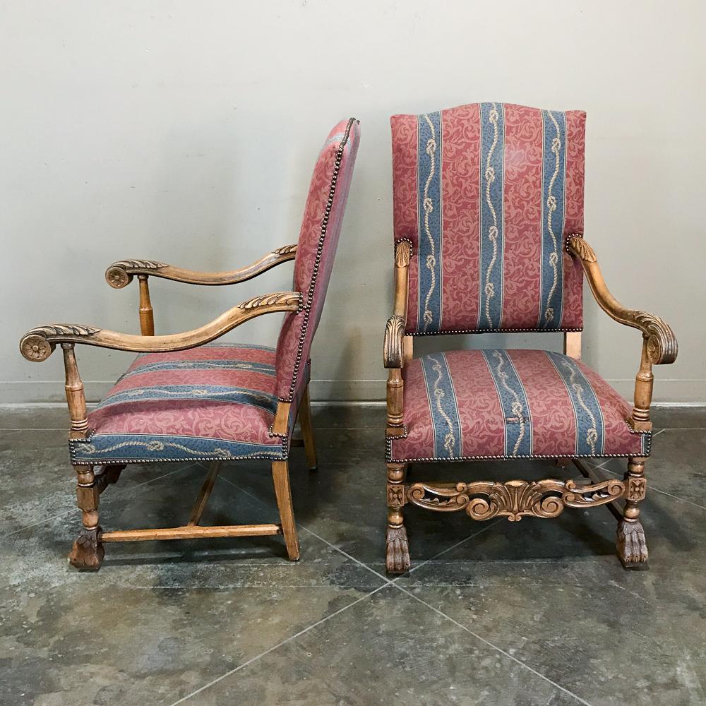 Paar französische Louis-XIII-Sessel aus dem 19. Jahrhundert (Louis XIII.) im Angebot