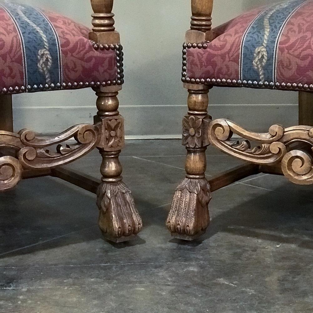 Paire de fauteuils Louis XIII français du XIXe siècle du XIXe siècle Bon état - En vente à Dallas, TX