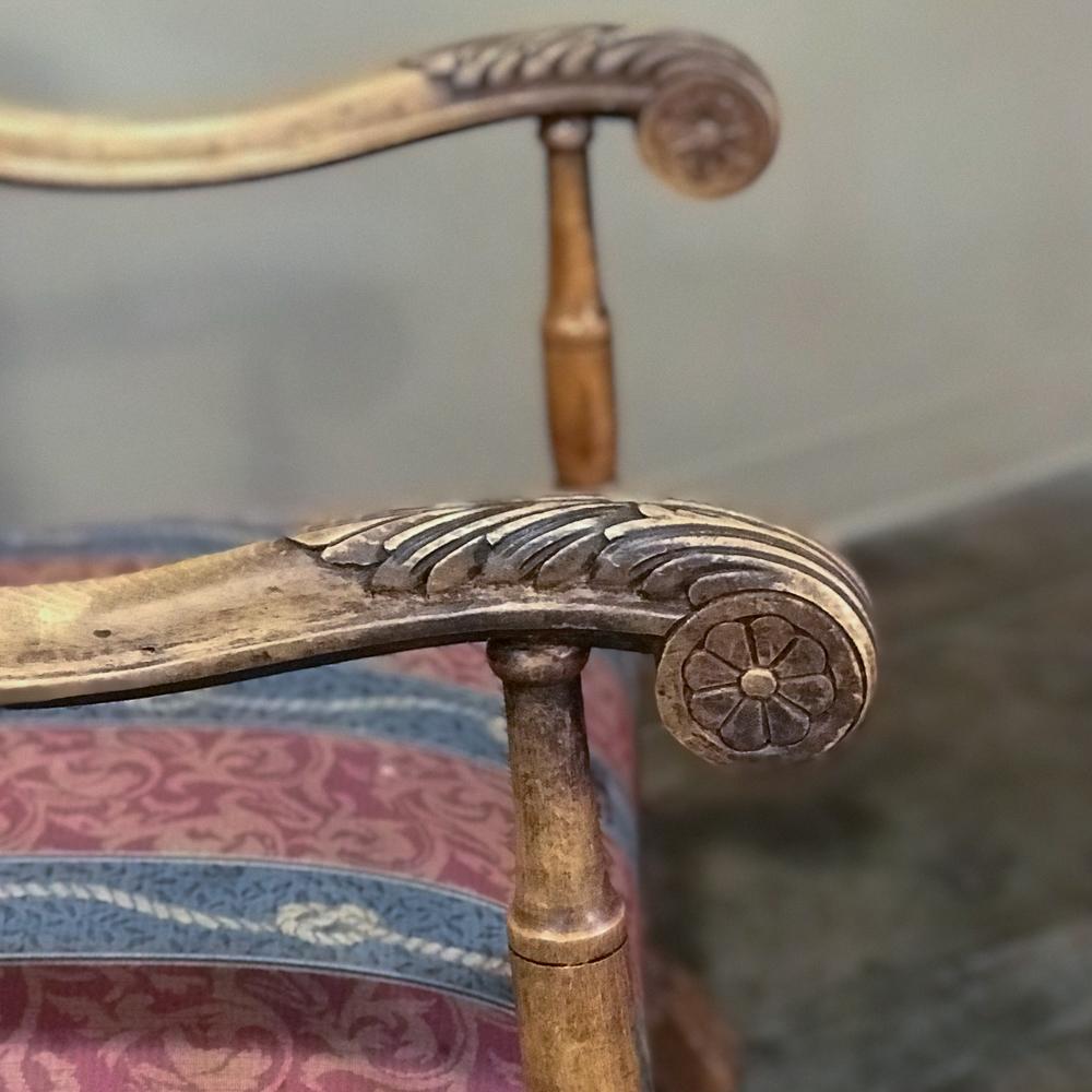 Fruitiers Paire de fauteuils Louis XIII français du XIXe siècle du XIXe siècle en vente
