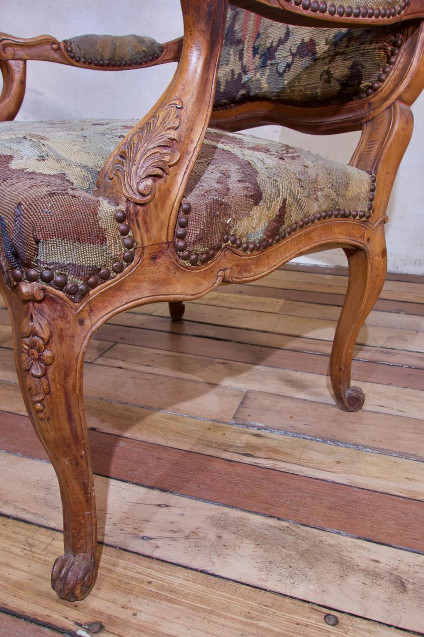 Pair 19th Century French Louis XV Fauteuils Open Arm Chairs Aubusson Tapestry For Sale 4