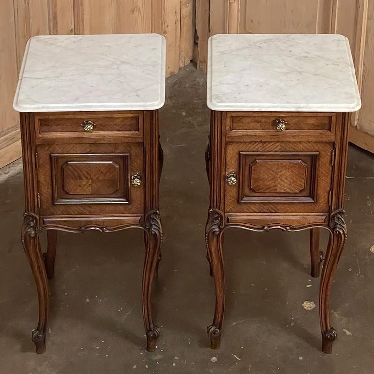 Pair 19th Century French Louis XV Marble Top Walnut Nightstands ~ End Tables In Good Condition For Sale In Dallas, TX