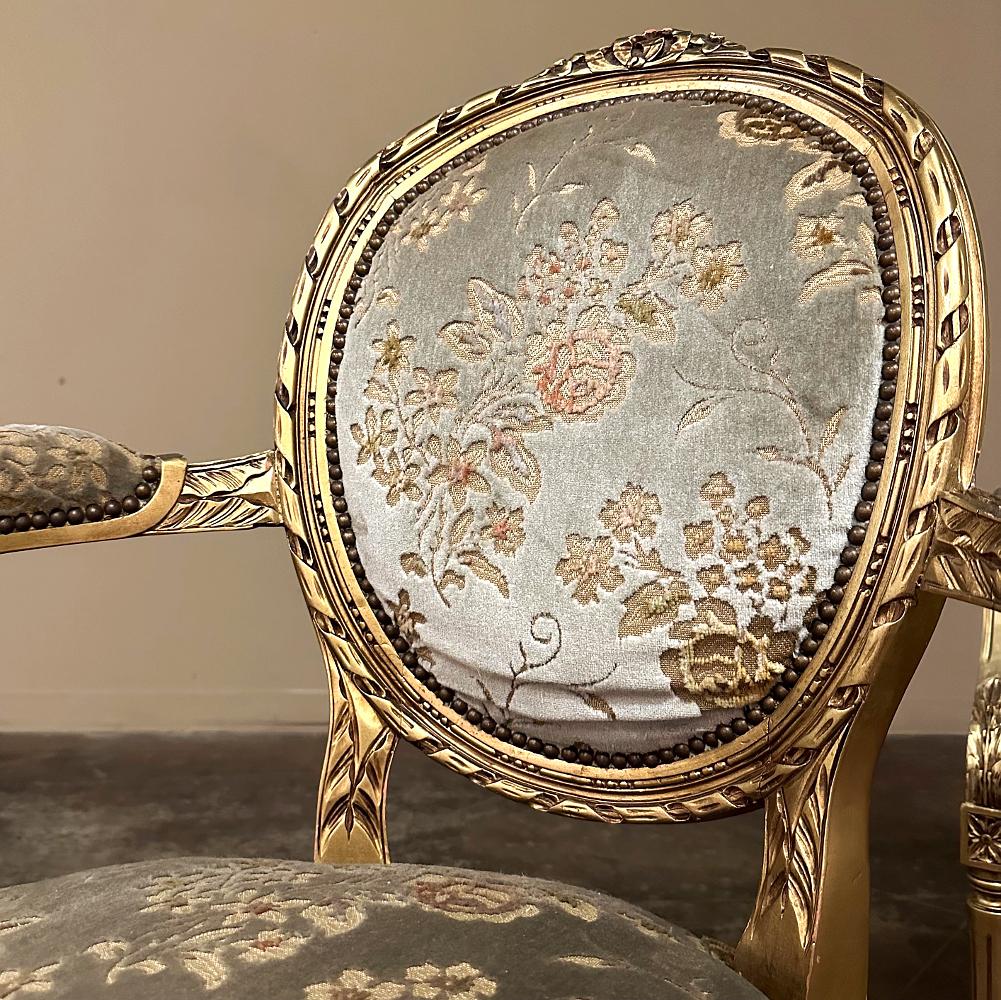 Paire de fauteuils dorés Louis XVI du 19ème siècle ~ Fauteuils en vente 7