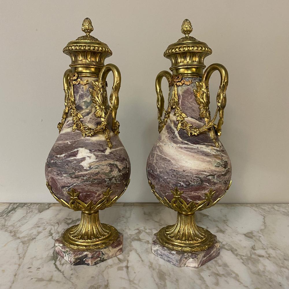 Pair of 19th Century French Louis XVI Marble and Bronze Cassolettes For Sale 3