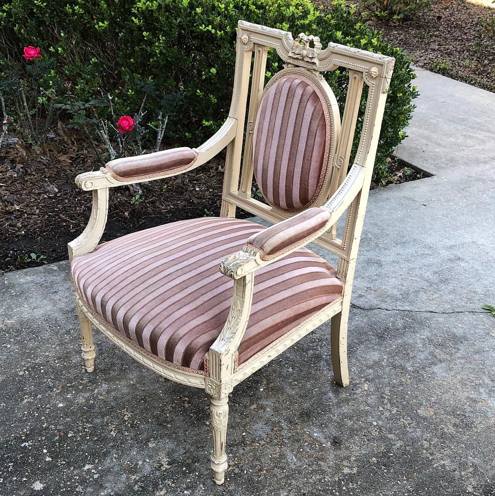 Wood Pair of 19th Century French Louis XVI Painted Armchairs For Sale