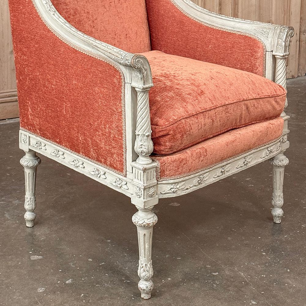 Paire de Bergeres ~ Fauteuils peints Louis XVI du 19ème siècle français en vente 8