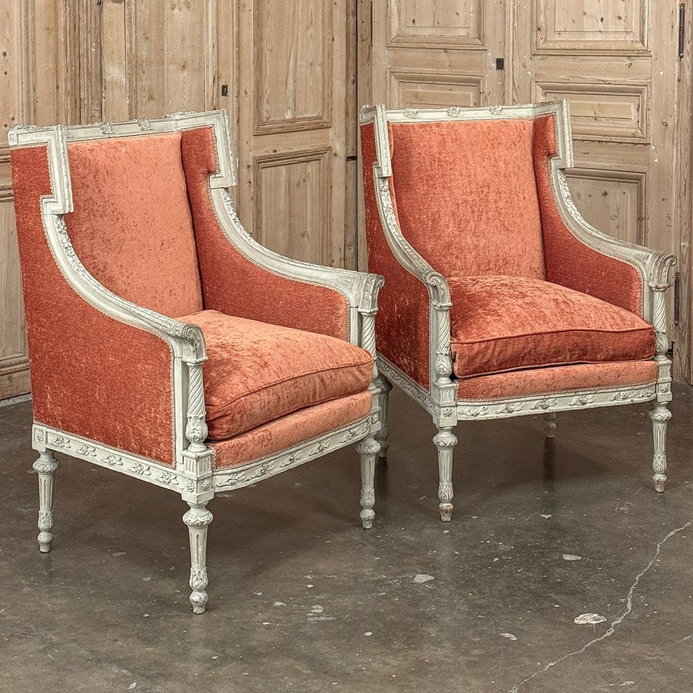 Français Paire de Bergeres ~ Fauteuils peints Louis XVI du 19ème siècle français en vente