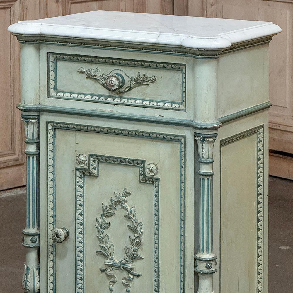 Paire de tables de nuit Louis XVI peintes en marbre de Carrare du 19e siècle en vente 4