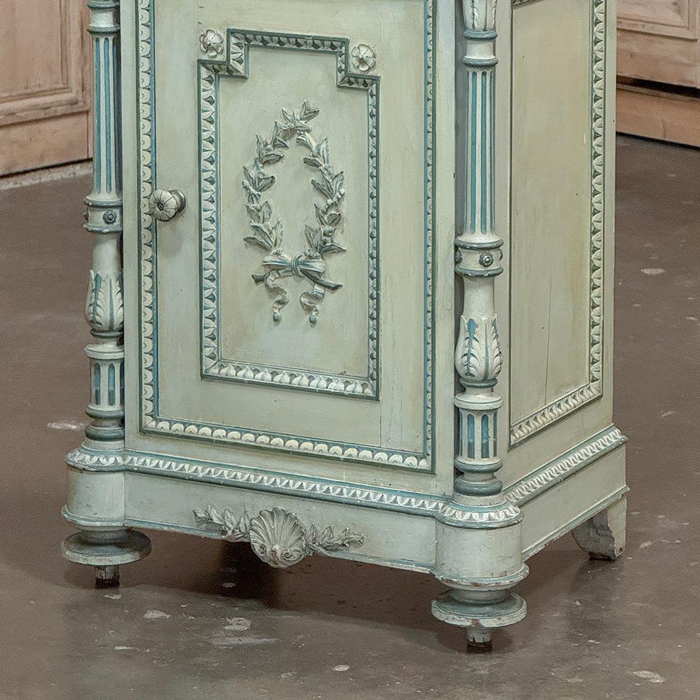 Paire de tables de nuit Louis XVI peintes en marbre de Carrare du 19e siècle en vente 5