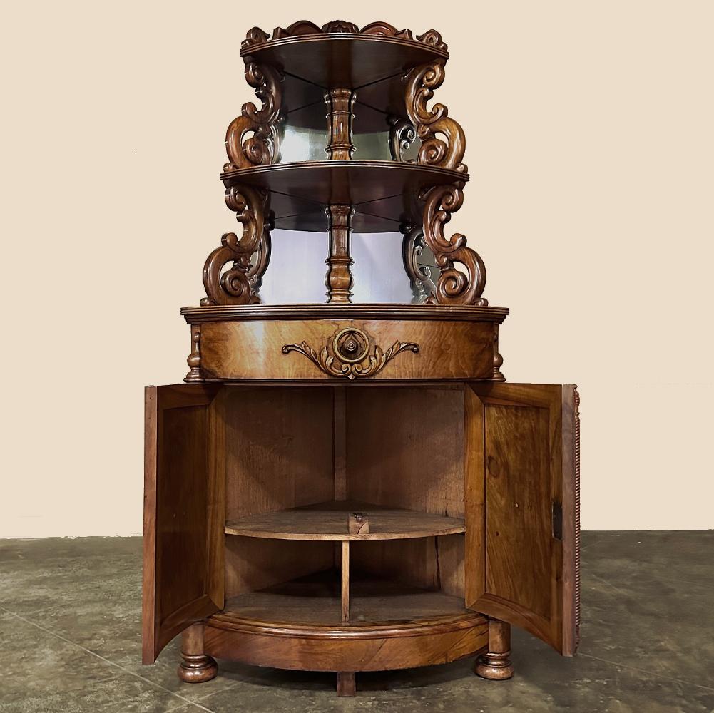 XIXe siècle Paire d'armoires d'angle d'époque Napoléon III du 19ème siècle ~ Vaisseliers en vente