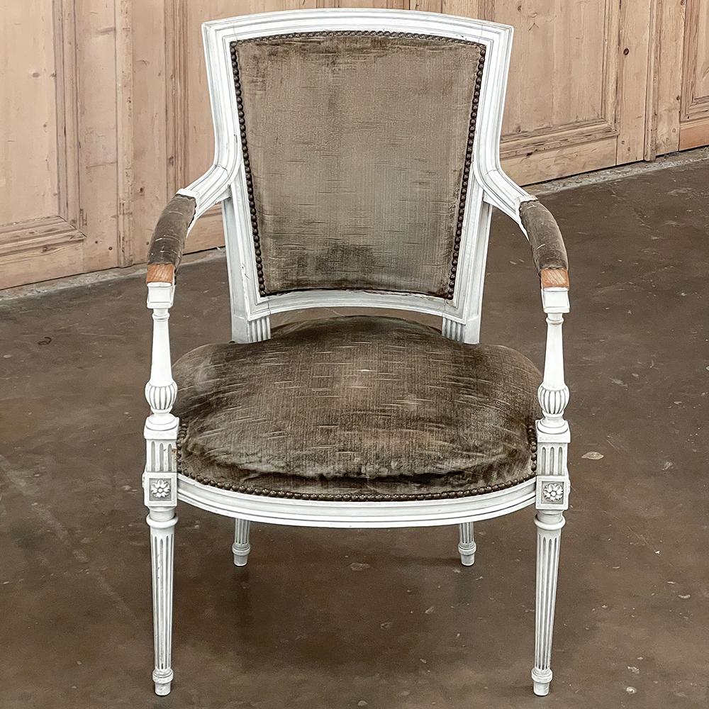Pair 19th Century French Neoclassical Louis XVI Painted Armchairs For Sale 3