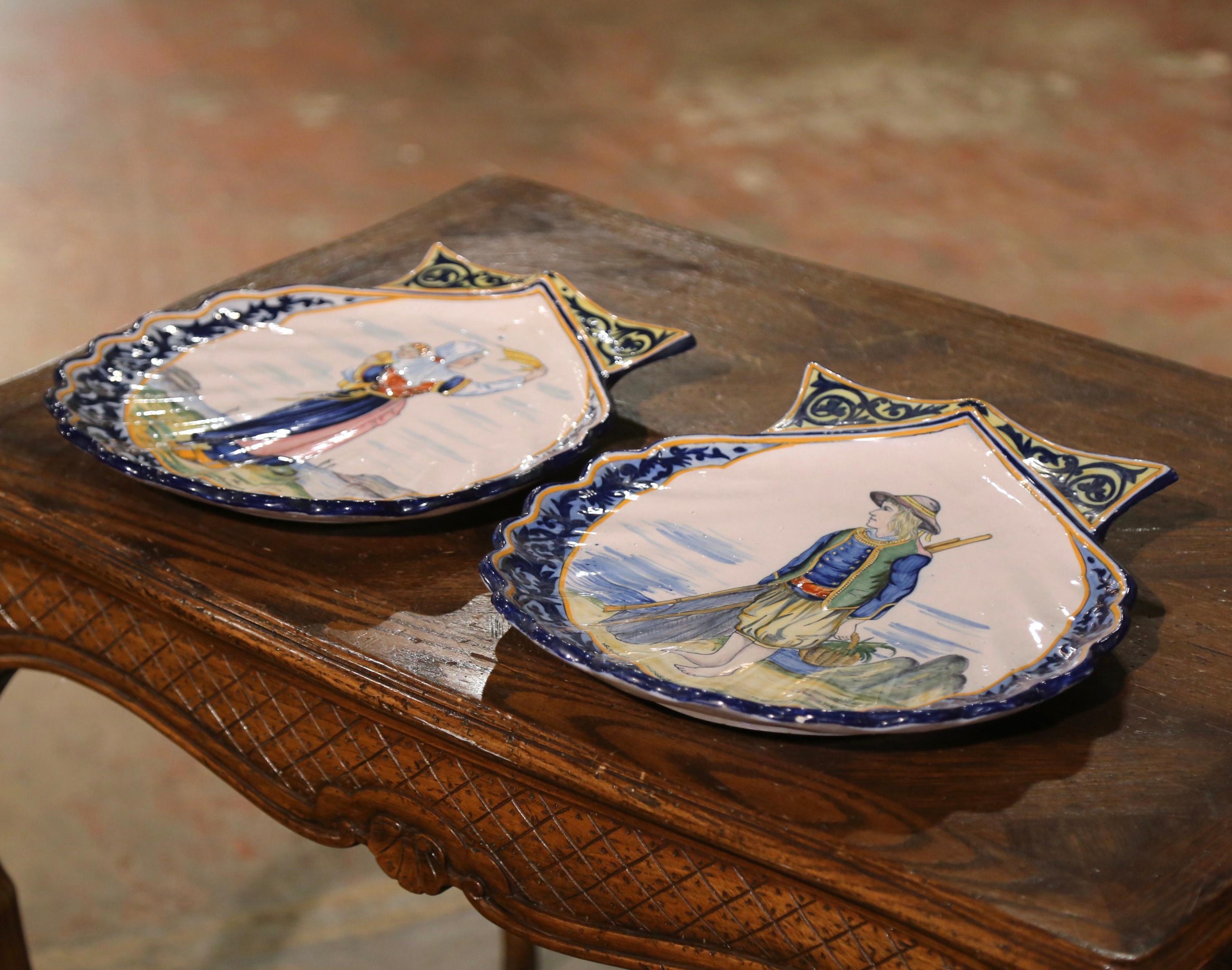 Pair 19th Century French Painted Faience Shell-Form Platters Signed HR Quimper For Sale 9