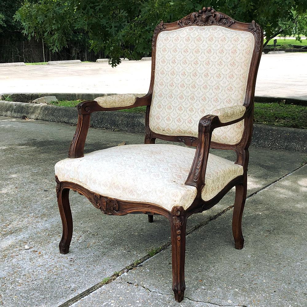 Pair 19th Century French Regence Walnut Armchairs, Fauteuils For Sale 4