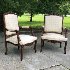 Pareja de sillones de nogal de la Regencia francesa del siglo XIX ~ Fauteuils
