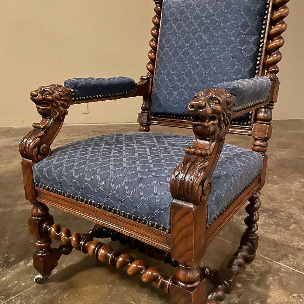 Paire de fauteuils à torsion d'orge French Renaissance du 19ème siècle ~ Fauteuils en vente 8