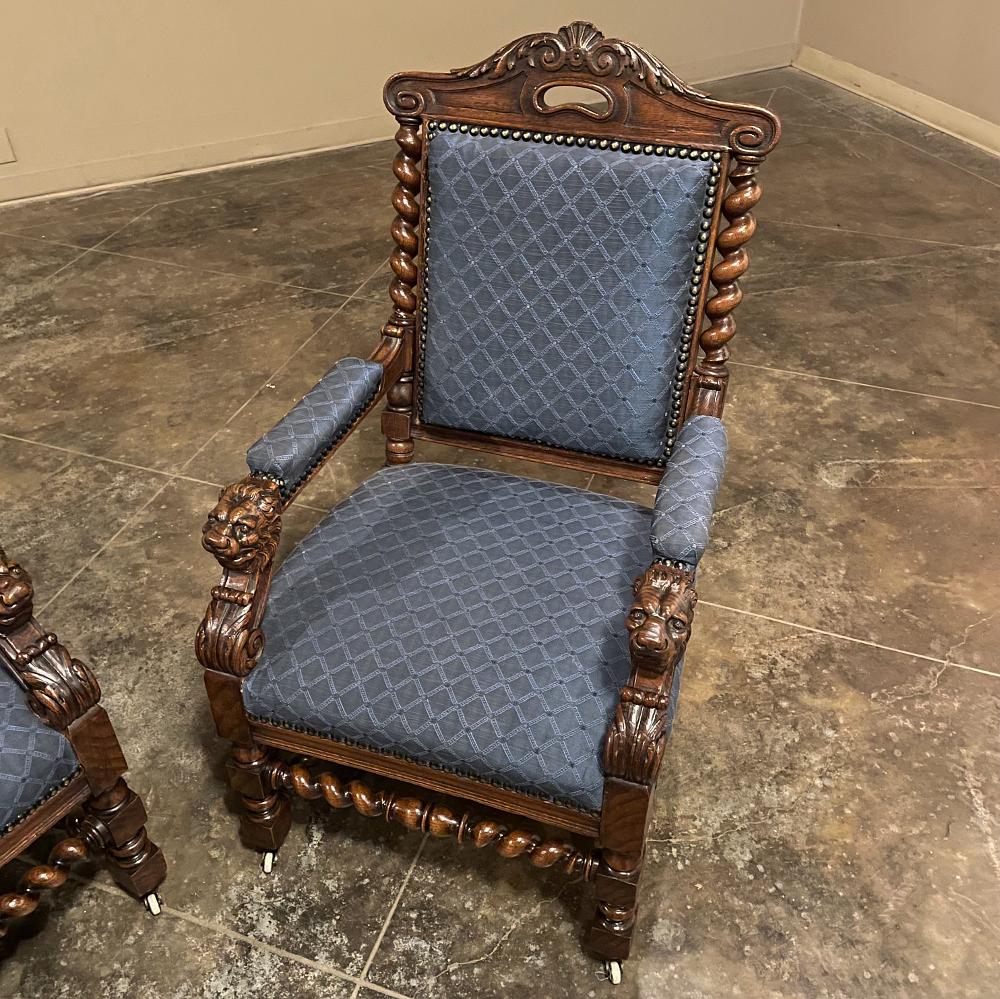 Paire de fauteuils à torsion d'orge French Renaissance du 19ème siècle ~ Fauteuils Bon état - En vente à Dallas, TX