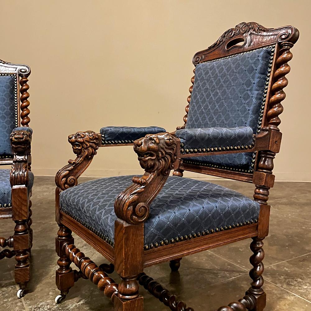 Paire de fauteuils à torsion d'orge French Renaissance du 19ème siècle ~ Fauteuils en vente 1