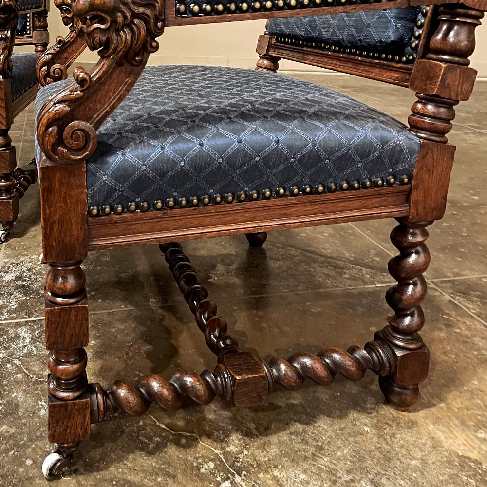 Paire de fauteuils à torsion d'orge French Renaissance du 19ème siècle ~ Fauteuils en vente 2